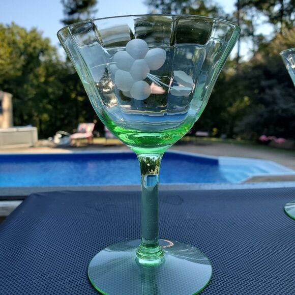 Green Uranium Glass Tiffin Weston Etched Berry Depression Glasses - Picture 4 of 10